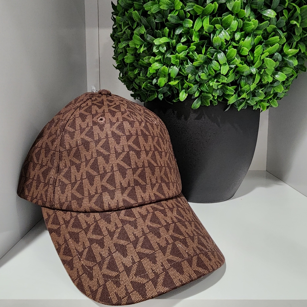 Cap Michael Kors Brown Monogram new
